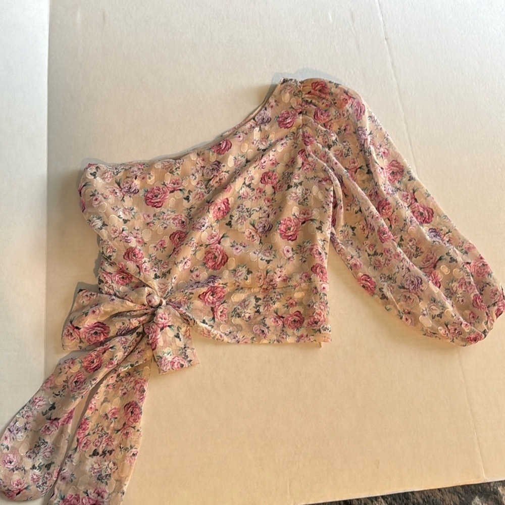NWT Express Floral One-Shoulder Tie-Waist Top - Pink Cream